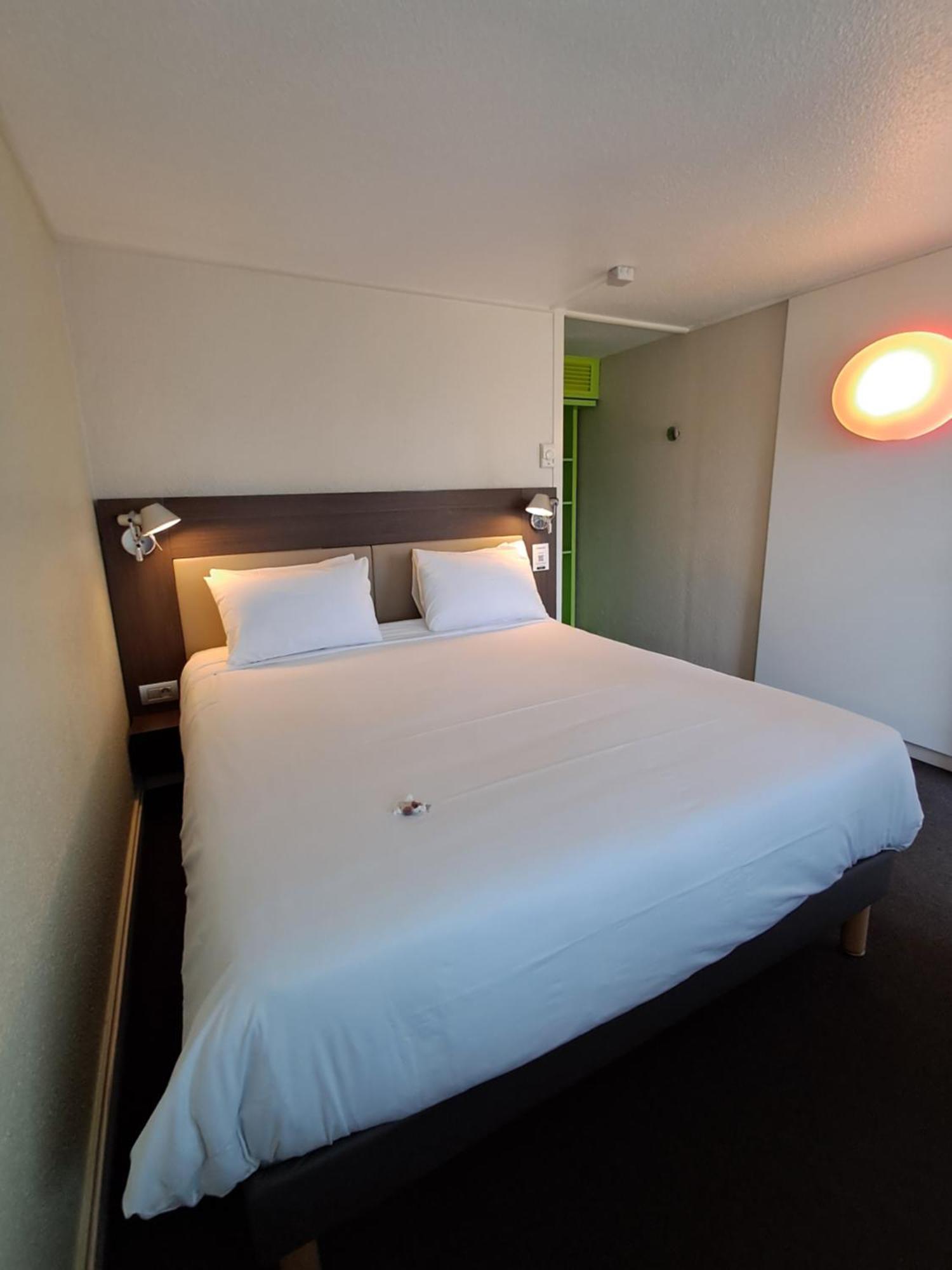 Campanile Agen Hotel Exterior photo