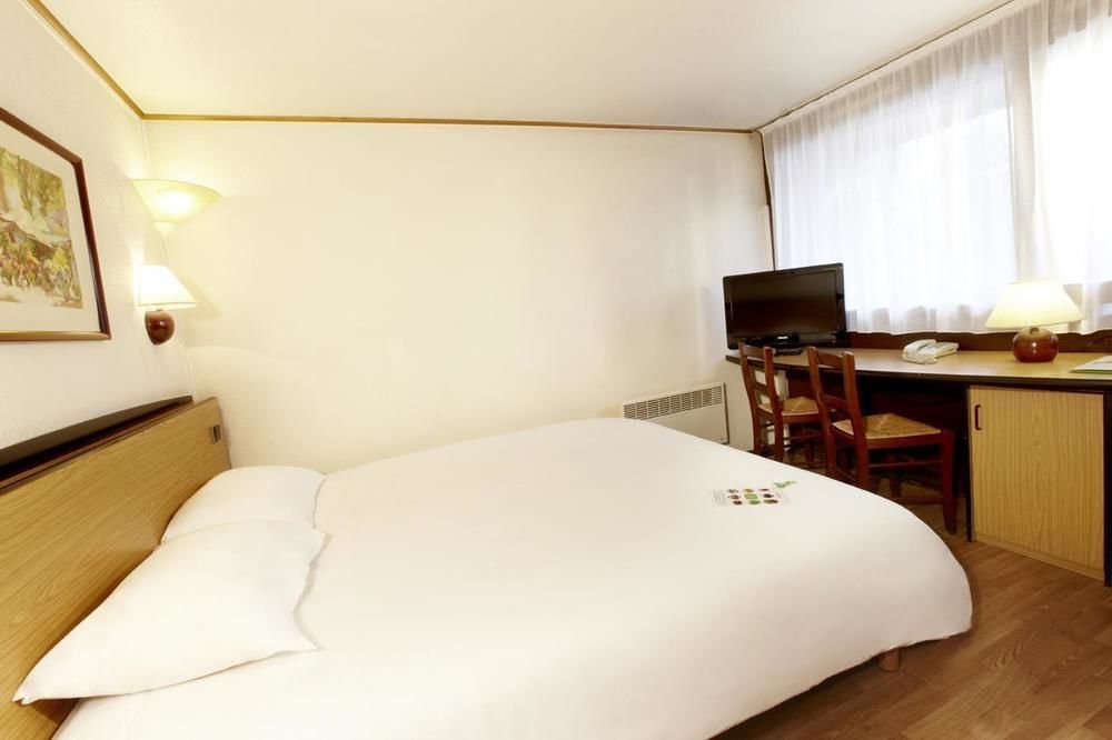 Campanile Agen Hotel Exterior photo