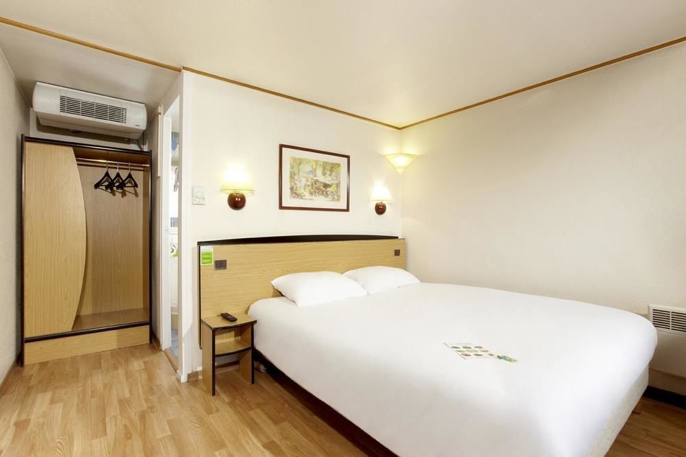 Campanile Agen Hotel Exterior photo